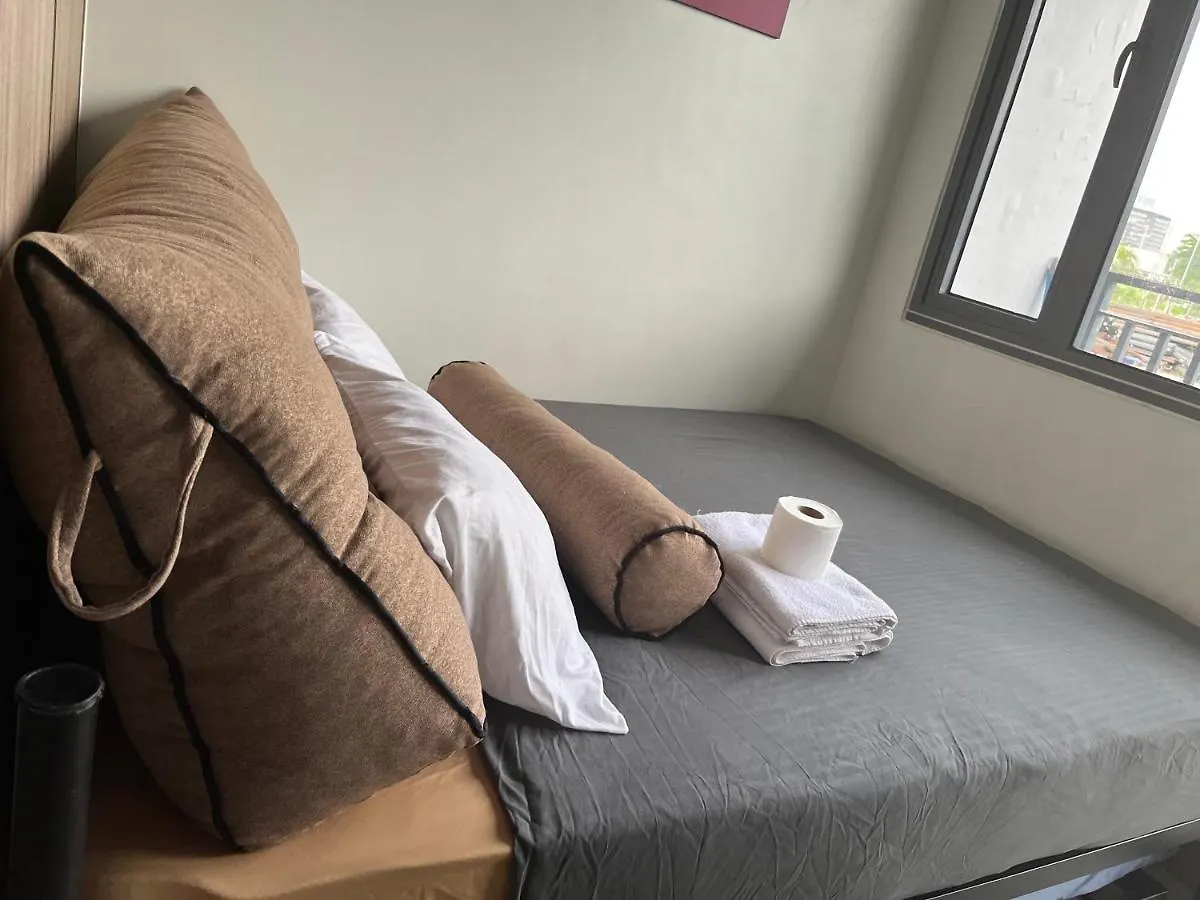 Shore MOA: Cozy Family Apartment with Pool and Entertainment Access Manila 0*,  Philippines