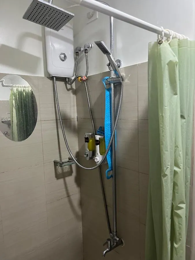 Shore MOA: Cozy Family Apartment with Pool and Entertainment Access Manila